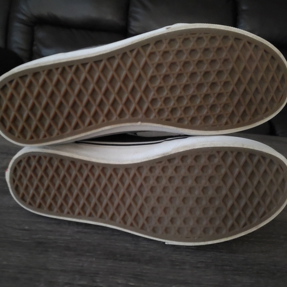 Vans - Picture 4 of 5